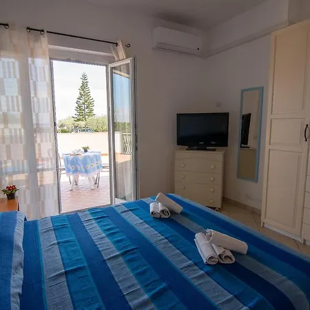 Apartment Tigani *